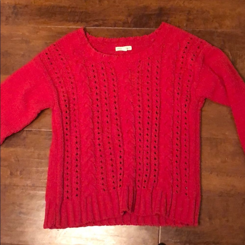 Red Aéropostale sweater